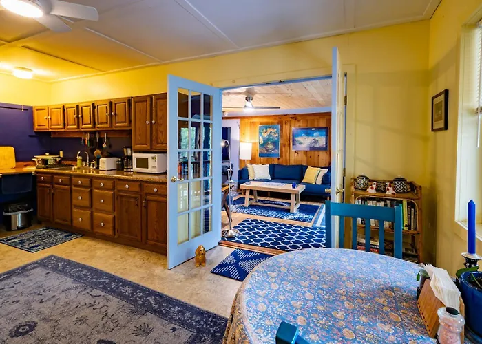 Cavalier Cottage B&B